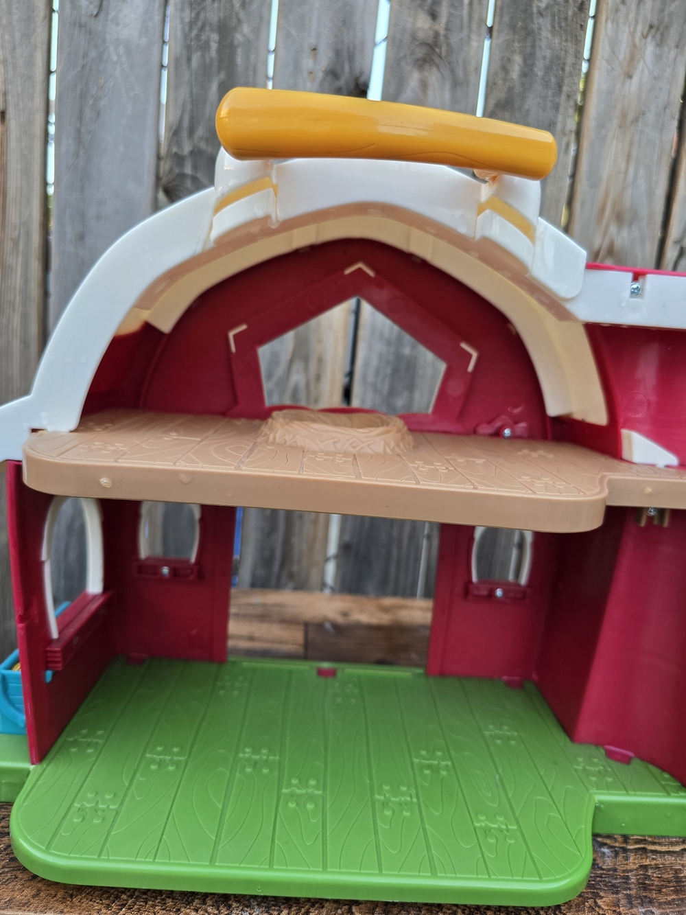 Battat Kids Red Play Barn forToddlers Toys. - Picture 6 of 7